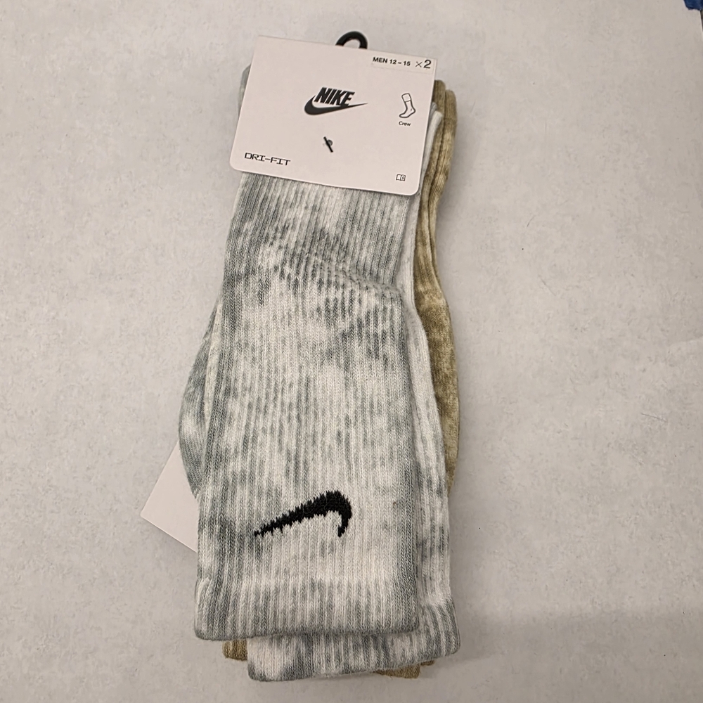 Nike Everyday Plus Cushioned Tie-Dye Crew Socks - 2 Pack